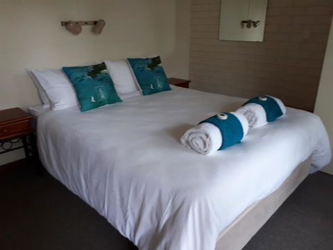 Villa Seven - Tourism Cairns 0