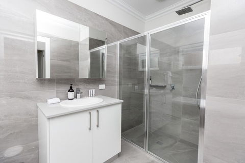 Wagga Apartments #3 - Tourism Cairns 3