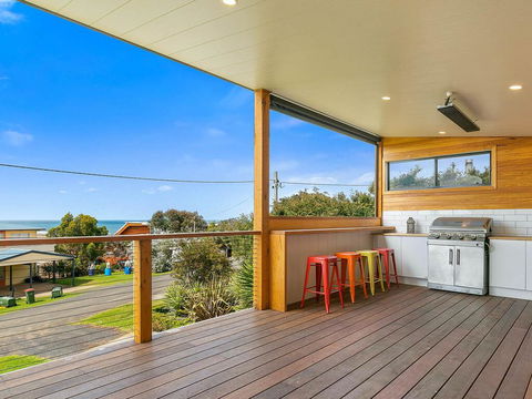 Waikiki Views - Tourism Cairns 3