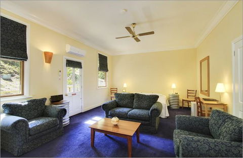 Walhalla's Star Hotel - Tourism Cairns 2