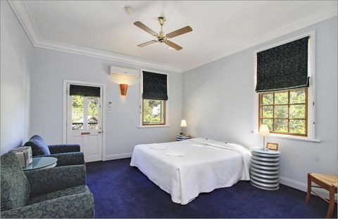 Walhalla's Star Hotel - Tourism Cairns 3