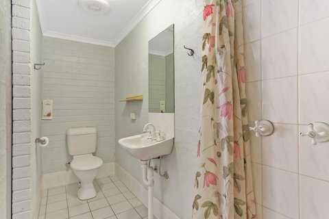 Wandarrah Lodge Hostel - Tourism Cairns 1