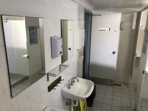 Wandarrah Lodge Hostel - Tourism Cairns 2