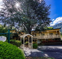 Warburton Lodge - Tourism Cairns