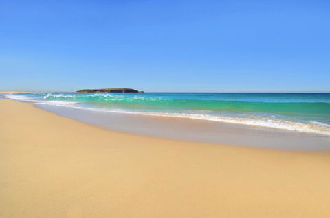 Warilla Sands - Tourism Cairns 0
