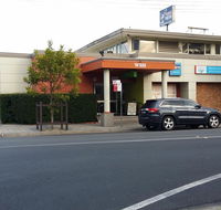 Warners Bay Hotel - Tourism Cairns