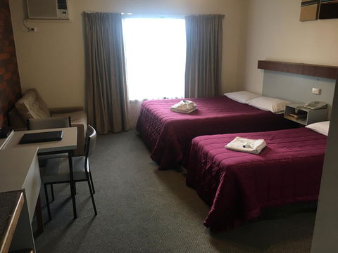 Warragul Views Motor Inn - Tourism Cairns 3