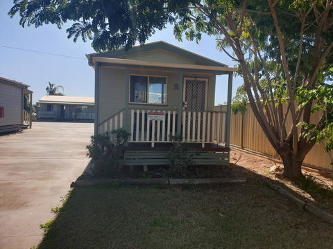 Warrego Motel - Tourism Cairns 2