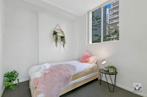 WARRICK FRAM 3 BEDS APT FREE PARKING WALK TO WESTFIELD CLOSE TO HOSPITAL NWF003 - Tourism Cairns 1