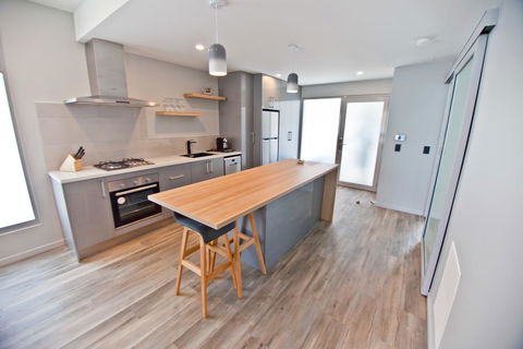 Waterfront Apartments - Tourism Cairns 1