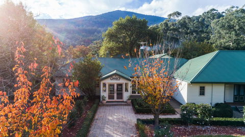 Oscar\'s On The Yarra - Tourism Cairns 1