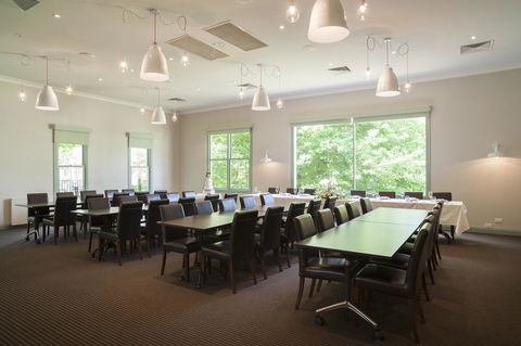 Oscar\'s On The Yarra - Tourism Cairns 18