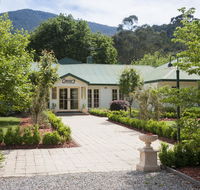Oscar's On The Yarra - Tourism Cairns