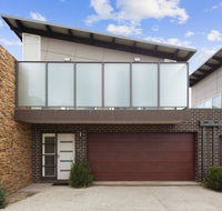 Central to Cowes - Tourism Cairns