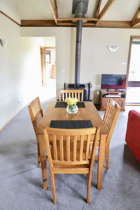 Red Ceder Cottage - Great Ocean Road - Port Campbell - Tourism Cairns 15
