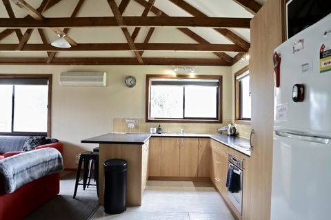 Red Ceder Cottage - Great Ocean Road - Port Campbell - Tourism Cairns 14