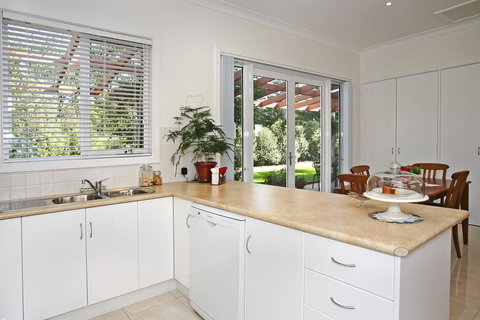 Waybourne- Vineyard And Winery - Tourism Cairns 17