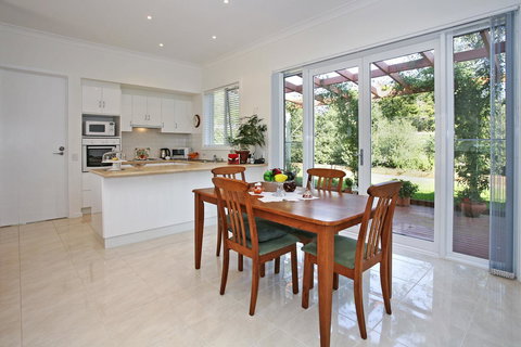 Waybourne- Vineyard And Winery - Tourism Cairns 19