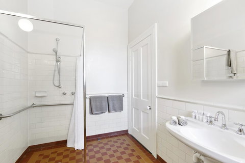 The Riversleigh - Tourism Cairns 7