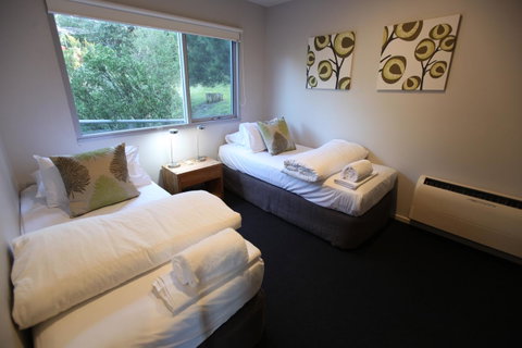 Lorne Luxury - Tourism Cairns 6