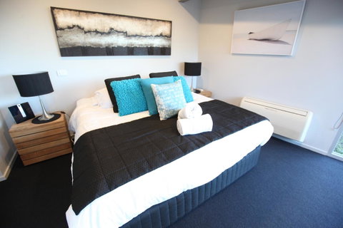 Lorne Luxury - Tourism Cairns 3