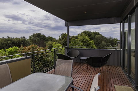 1 Pebble Place - Tourism Cairns 8