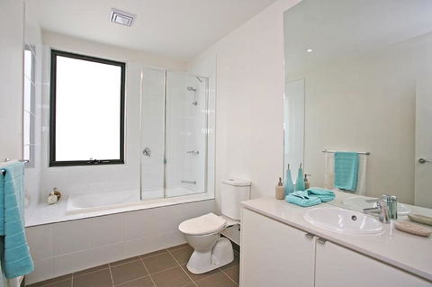 1 Pebble Place - Tourism Cairns 7