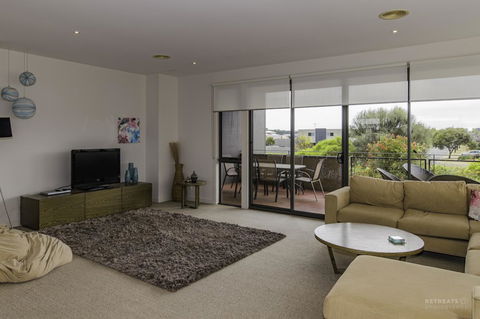 1 Pebble Place - Tourism Cairns 5