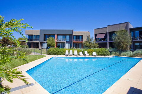 1 Pebble Place - Tourism Cairns 3
