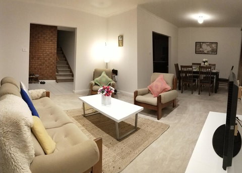 The Gallery Hours - Tourism Cairns 10