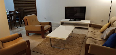 The Gallery Hours - Tourism Cairns 9