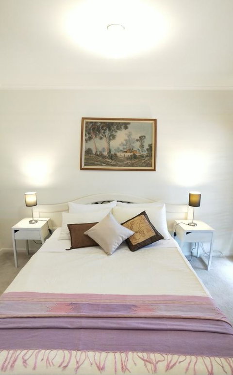 The Gallery Hours - Tourism Cairns 1