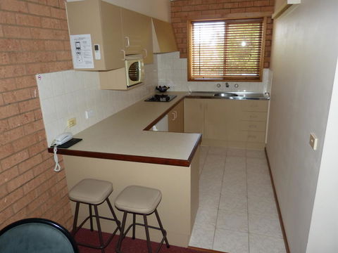 Blue Whale Motor Inn & Apartments - Tourism Cairns 25