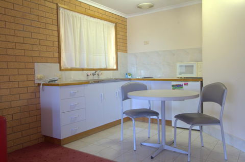 Blue Whale Motor Inn & Apartments - Tourism Cairns 31