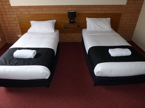 Blue Whale Motor Inn & Apartments - Tourism Cairns 29