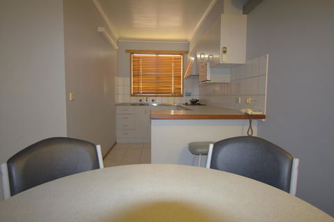 Blue Whale Motor Inn & Apartments - Tourism Cairns 22