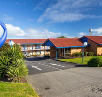 Blue Whale Motor Inn  Apartments - Tourism Cairns