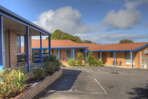 Blue Whale Motor Inn & Apartments - Tourism Cairns 35