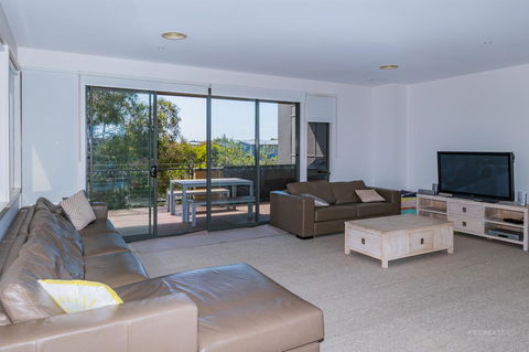 1 Sunset Place - Tourism Cairns 3