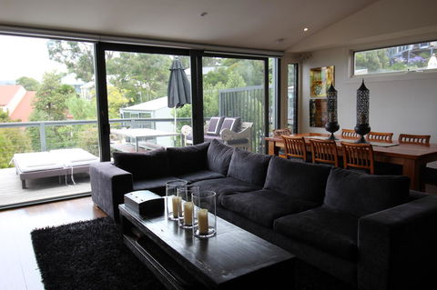 Lorne Holiday House - Tourism Cairns 1
