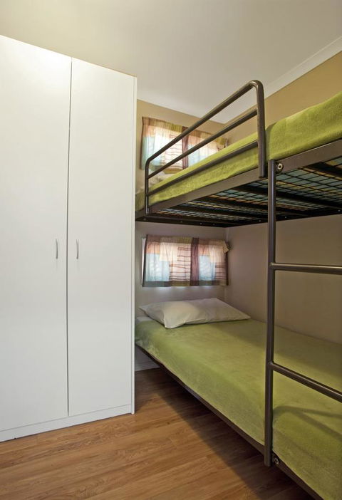 Captain Cook Holiday Village 1770 - Tourism Cairns 19