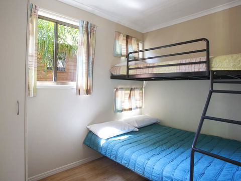 Captain Cook Holiday Village 1770 - Tourism Cairns 12