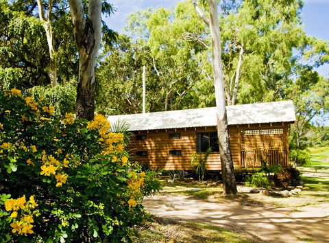Captain Cook Holiday Village 1770 - Tourism Cairns 10