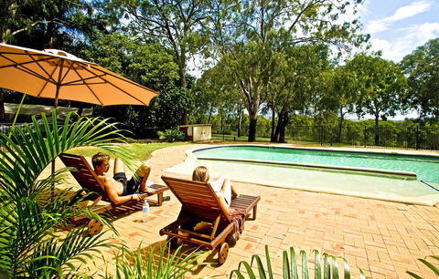 Captain Cook Holiday Village 1770 - Tourism Cairns 1