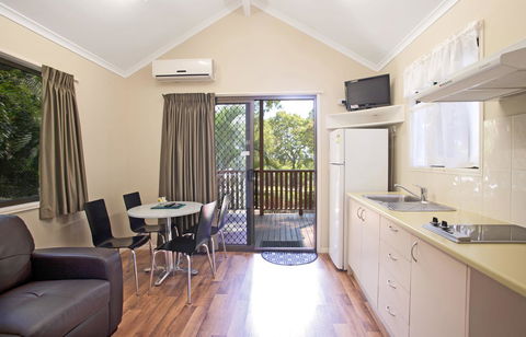 Captain Cook Holiday Village 1770 - Tourism Cairns 16