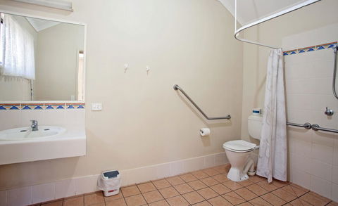 Captain Cook Holiday Village 1770 - Tourism Cairns 28