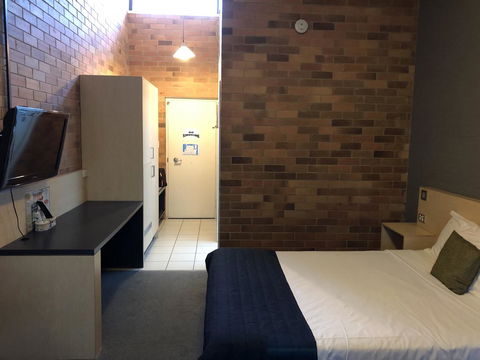 Bribie Island Hotel - Tourism Cairns 3