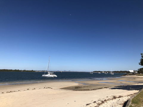 Bribie Island Hotel - Tourism Cairns 25