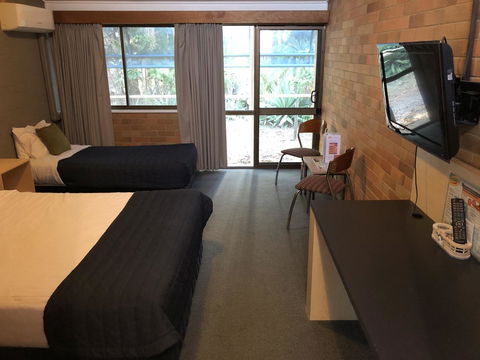 Bribie Island Hotel - Tourism Cairns 21
