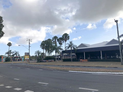 Bribie Island Hotel - Tourism Cairns 10